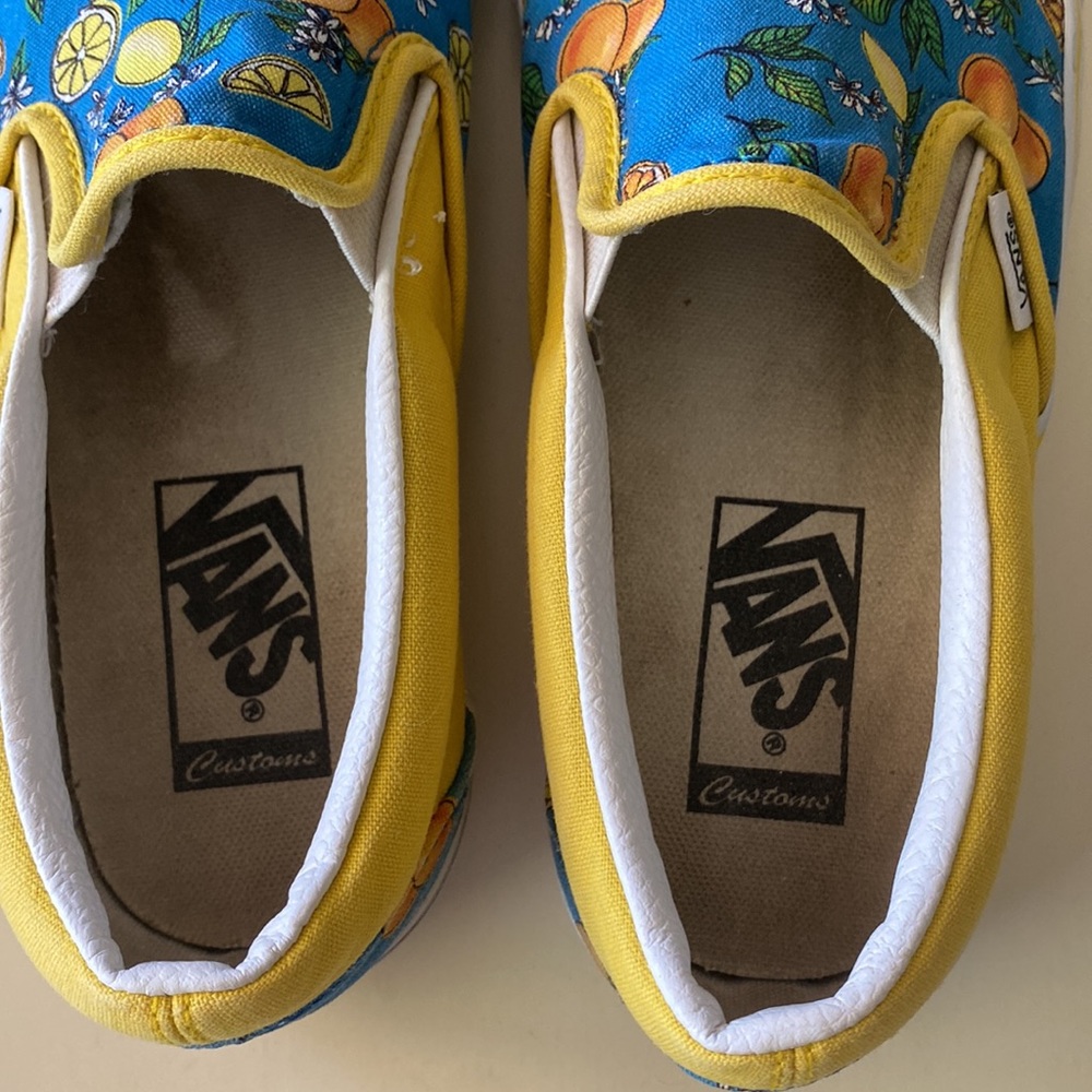 VANS - Picture 9 of 10